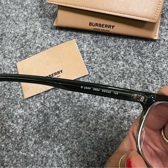 Burberry Glasses - Picture 5 of 7